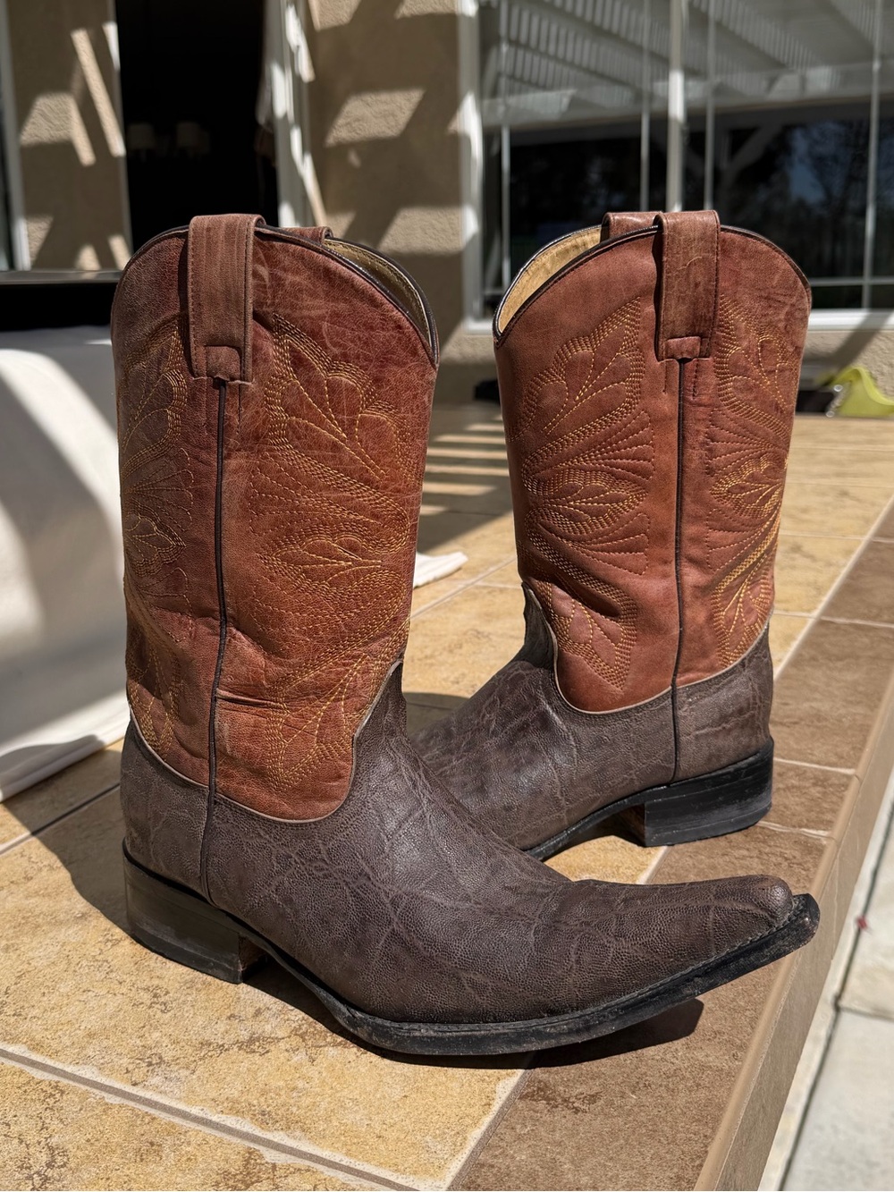 Men’s Size 10 Leather Cowboy Western Boots Two-Tone Dark Brown Point Toe